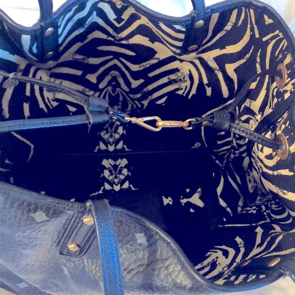 💯AUTH MCM ❤️ IN MINT CONDITION 🎉 - Picture 12 of 12